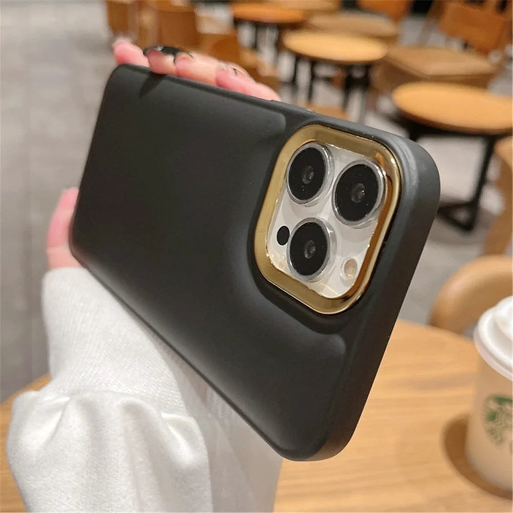 Case Puff Gold - Preto / iPhone 14